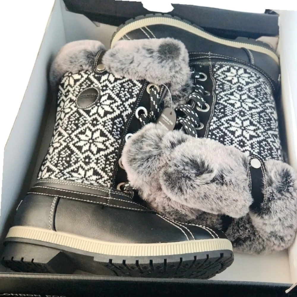 London Fog NWT Black and Gray Snowflake Winter Boots